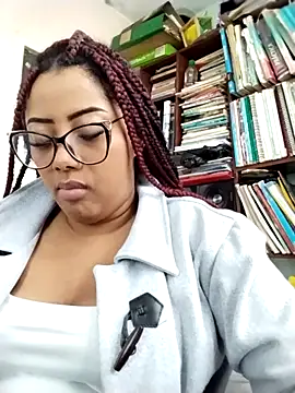 Snapshot of Ebony-Goddess19 chatting on November 2025 03:27:01 PM Ebony-Goddess19 online show from November 2025 03:27:01 PM