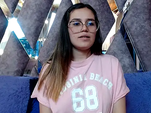 Snapshot of CRISTALHERRANZ chatting on October 2025 11:49:01 PM CRISTALHERRANZ online show from October 2025 11:49:01 PM