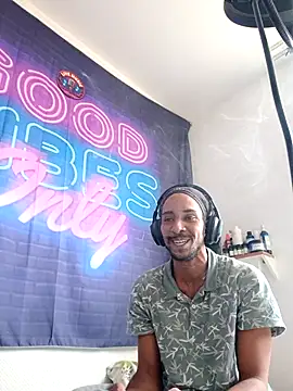 Mikaaa97 online show from March 2026 04:21:02 PM