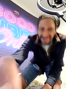 Mikaaa97 online show from March 2026 10:13:01 PM