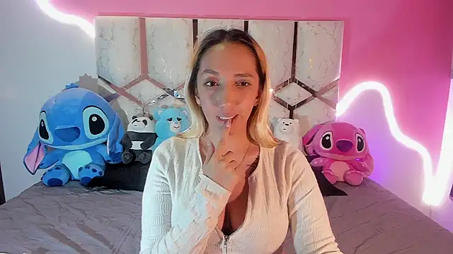 Snapshot of Isa_klein chatting on July 2026 05:08:01 AM Isa klein online show from July 2026 05:08:01 AM