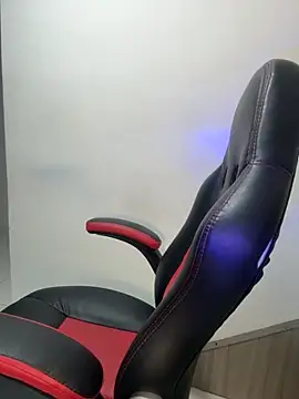 Isa klein online show from November 2025 03:23:02 AM