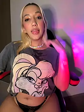 Isa klein online show from October 2025 06:31:02 PM