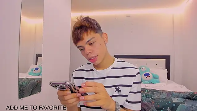 Zacktorres  online show from February 2026 10:54:02 PM