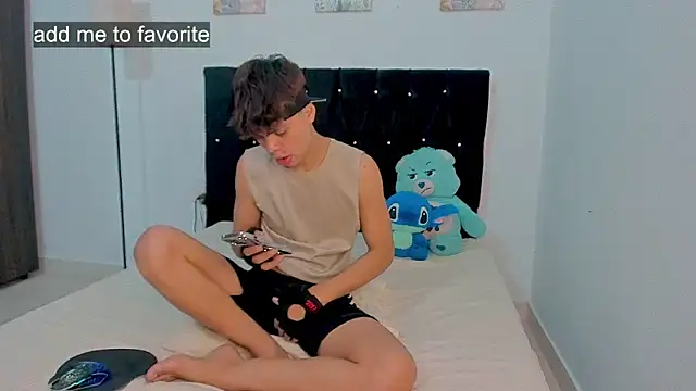 Zacktorres  online show from November 2025 10:47:02 PM