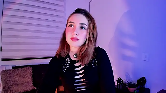 SarahCastillo  online show from October 2025 03:08:01 AM