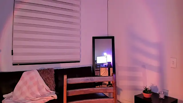 SarahCastillo  online show from October 2025 08:15:02 AM