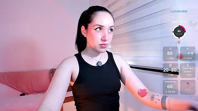 SarahCastillo  online show from February 2026 06:07:02 PM