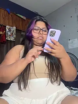 Snapshot of Lunarebelde chatting on December 2025 03:07:01 AM Lunarebelde online show from December 2025 03:07:01 AM