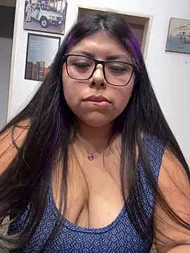 Snapshot of Lunarebelde chatting on December 2025 02:56:01 AM Lunarebelde online show from December 2025 02:56:01 AM