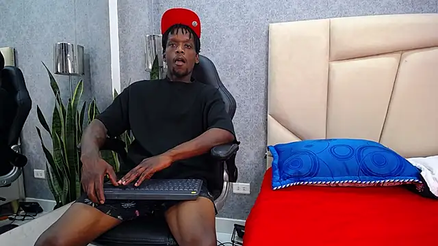 SkylerBigxxx online show from September 2025 04:29:01 AM