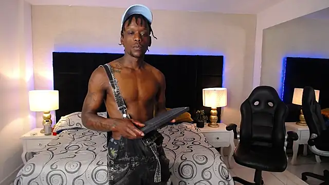 SkylerBigxxx online show from April 2026 03:56:01 AM