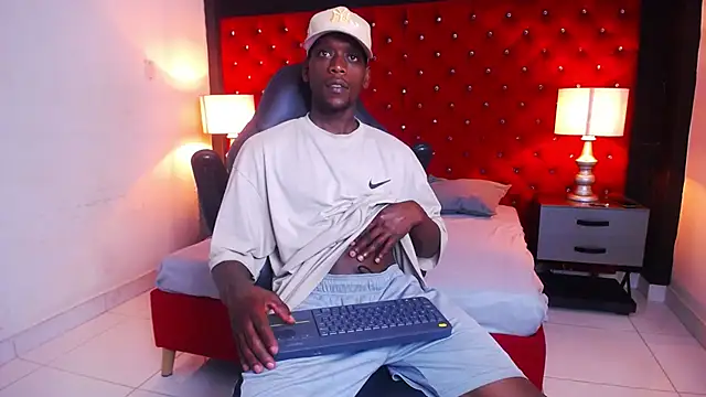 SkylerBigxxx online show from October 2025 03:51:02 AM