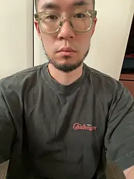 koeanboy11 online show from September 2025 03:18:02 AM