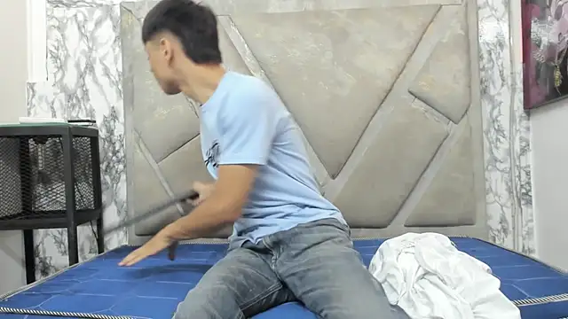 Logan Jhonson online show from October 2025 03:09:01 AM