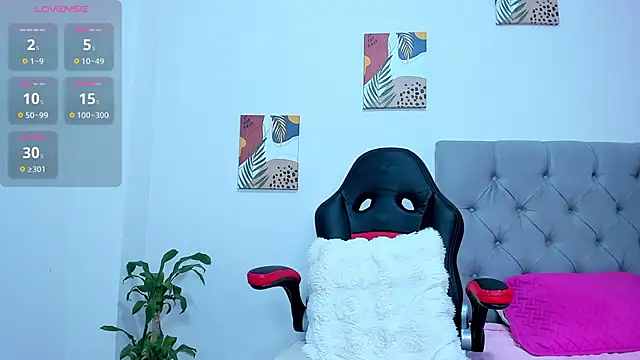 mia hajar333 online show from November 2025 07:28:02 PM