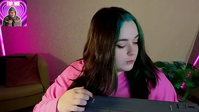 Mia R0ss online show from March 2026 11:32:02 PM