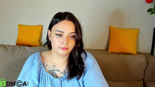 Snapshot of Mia_R0ss chatting on September 2025 08:18:02 AM Mia R0ss online show from September 2025 08:18:02 AM