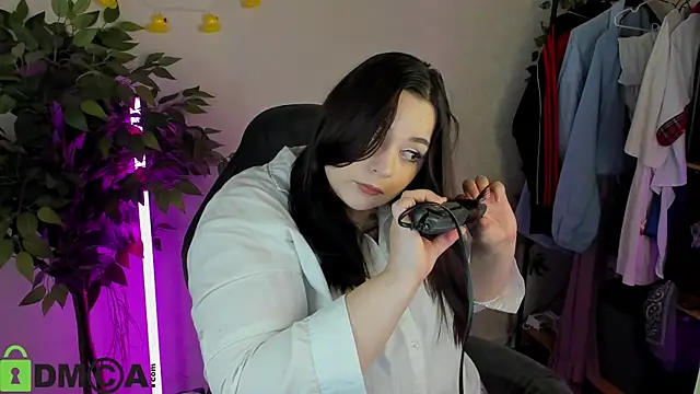 Mia R0ss online show from February 2026 11:33:01 PM