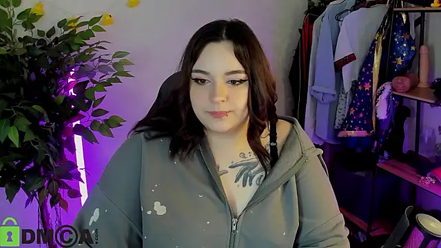 Mia R0ss online show from February 2026 01:02:02 AM