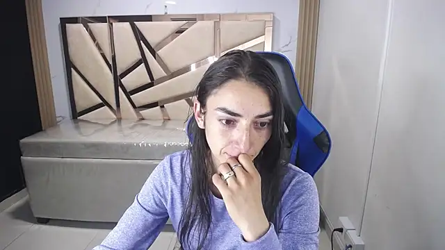 Maily a  online show from November 2025 02:45:02 AM