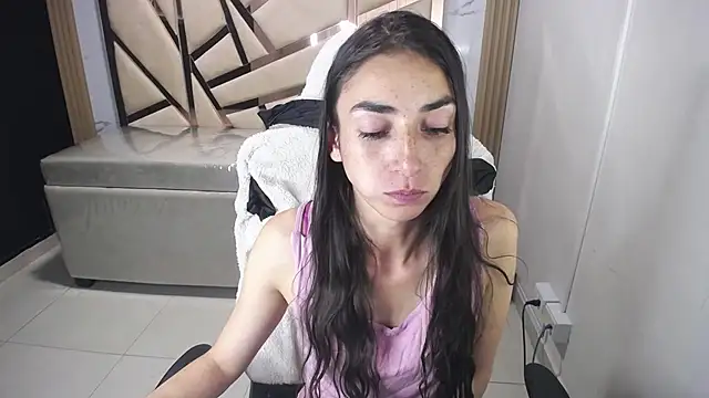 Maily a  online show from November 2025 03:07:01 AM