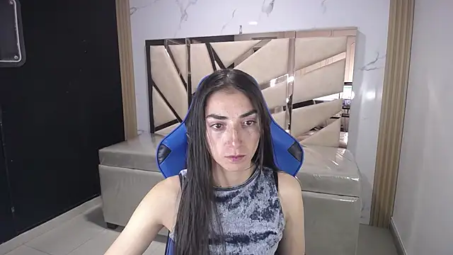 Maily a  online show from December 2025 02:55:02 AM