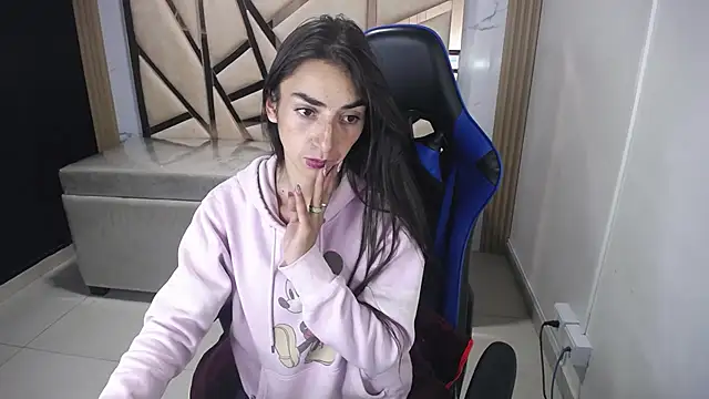 Maily a  online show from November 2025 03:05:02 AM