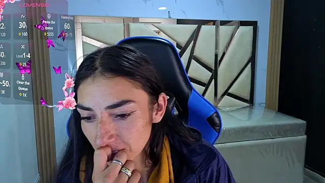 Maily a  online show from February 2026 02:44:02 AM