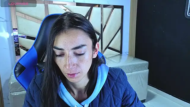 Maily a  online show from April 2026 02:57:01 AM