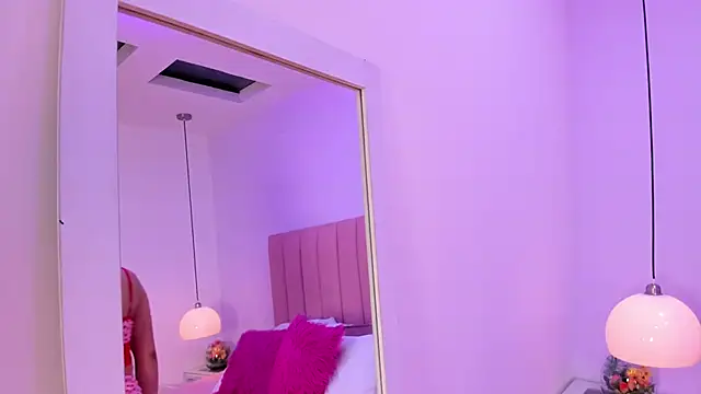 Amy Ferreira online show from October 2025 03:06:01 AM