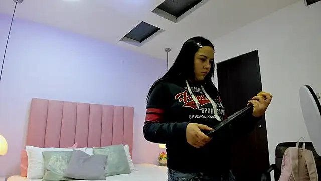 Amy Ferreira online show from November 2025 11:20:02 PM