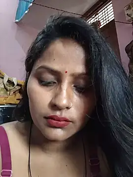 Jasmine Januja online show from June 2026 01:11:02 AM