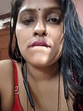 Jasmine Januja online show from May 2026 11:47:02 PM