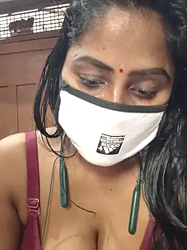 Jasmine Januja online show from November 2025 09:13:01 AM