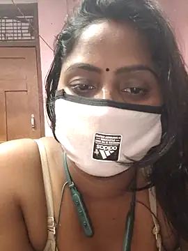 Jasmine Januja online show from November 2025 12:14:02 AM