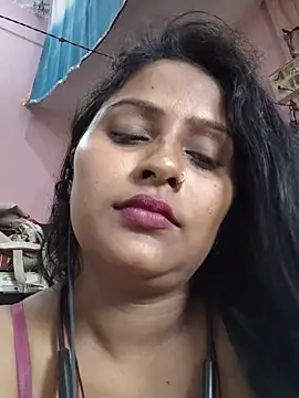 Jasmine Januja online show from May 2026 01:25:01 AM