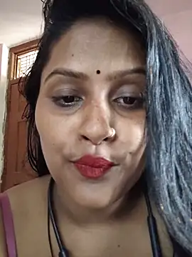Jasmine Januja online show from June 2026 02:11:02 AM