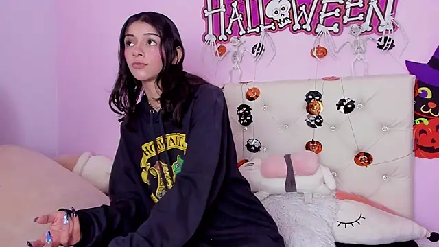 Yuni kim online show from November 2025 03:59:01 PM