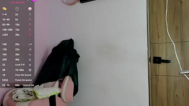 Yuni kim online show from November 2025 03:23:01 PM