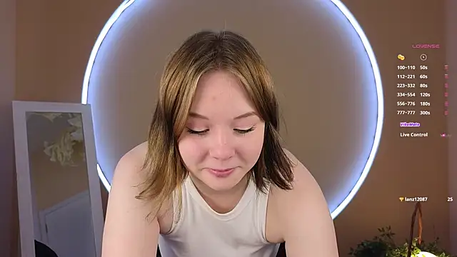 Sophi X online show from October 2025 11:44:02 AM