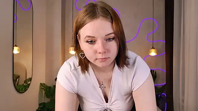 Sophi X online show from October 2025 03:24:02 PM