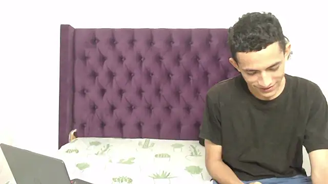 KaMila M00N online show from January 2026 04:23:01 PM