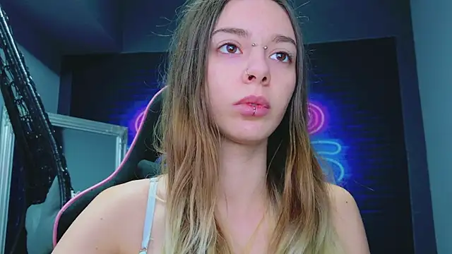 CoraVex online show from February 2026 05:15:01 AM