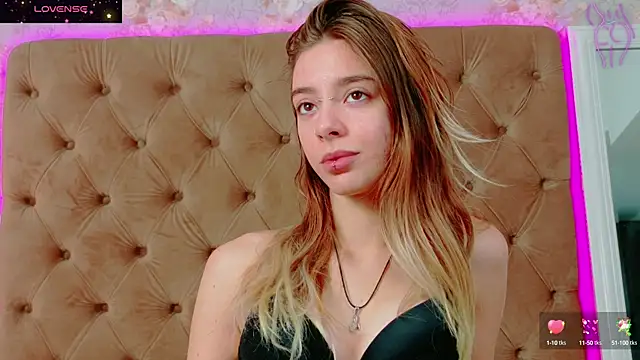 CoraVex online show from November 2025 05:11:02 AM