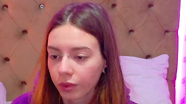 CoraVex online show from April 2026 03:58:02 AM