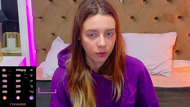 CoraVex online show from March 2026 04:57:02 AM