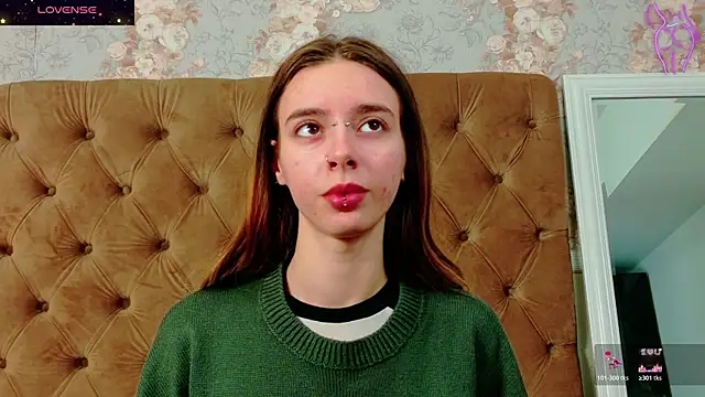 CoraVex online show from November 2025 03:40:02 AM