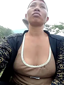 donna-bae online show from April 2026 10:22:01 AM