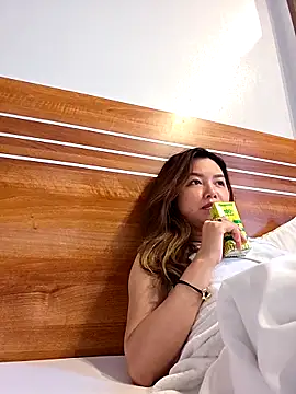 MaiHoang2k online show from October 2025 03:27:01 AM